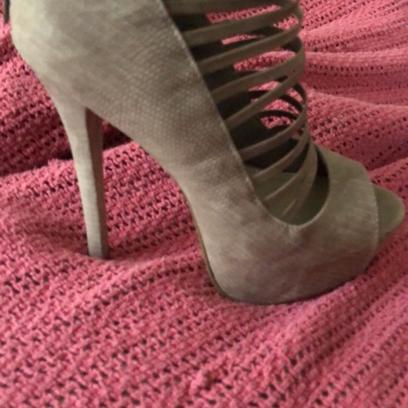 Steve Madden Heels - Picture 3 of 3